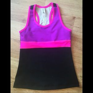 Triple flip Athletic Top